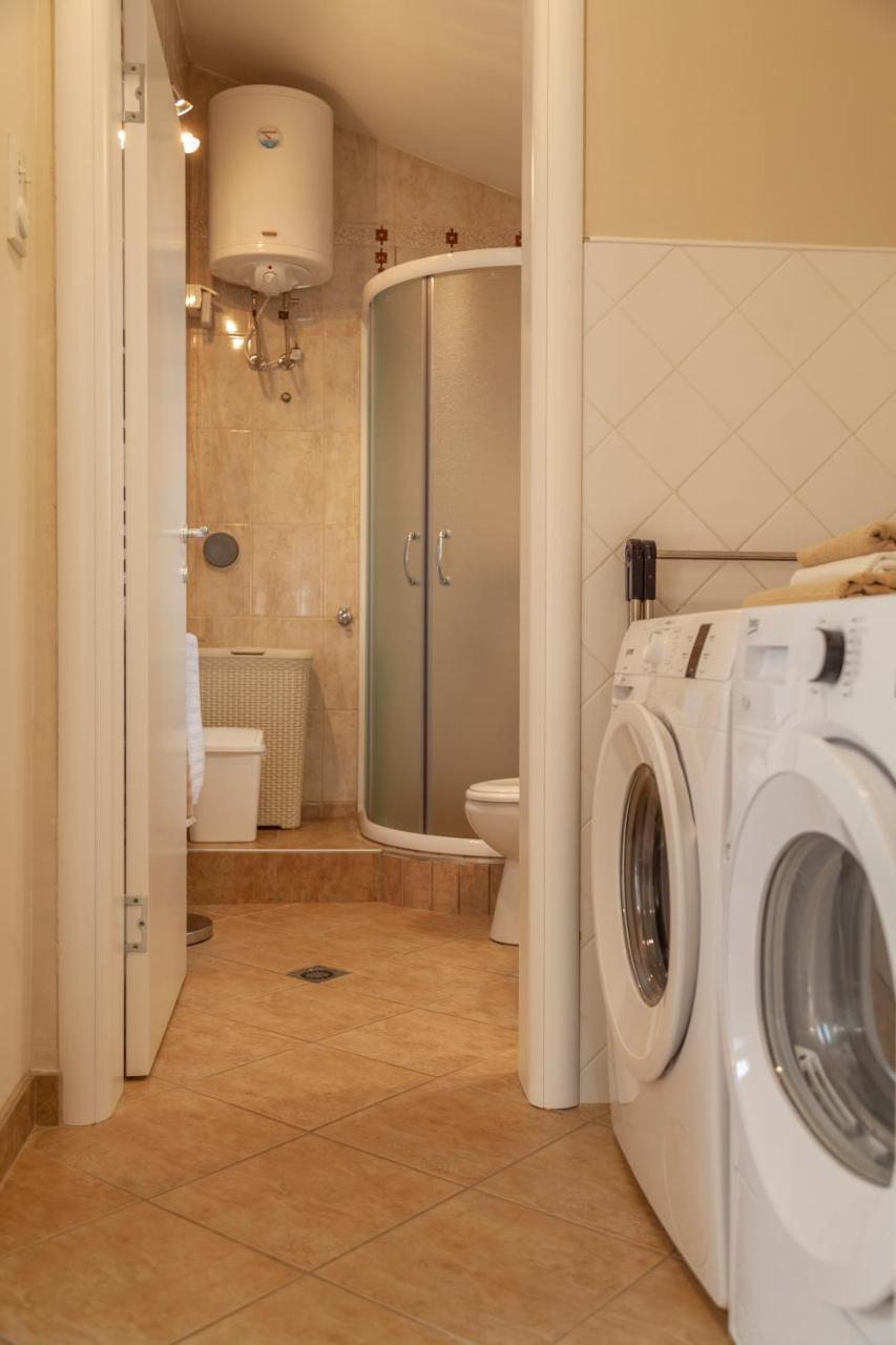 Dc Executive Homes ノヴィ・サド エクステリア 写真