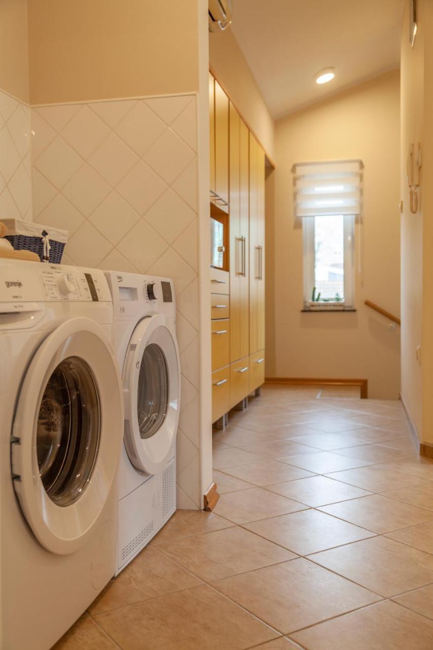 Dc Executive Homes ノヴィ・サド エクステリア 写真