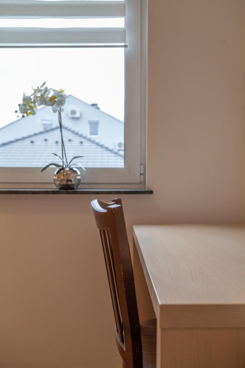 Dc Executive Homes ノヴィ・サド エクステリア 写真